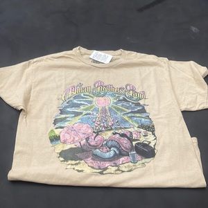 Graffic tee